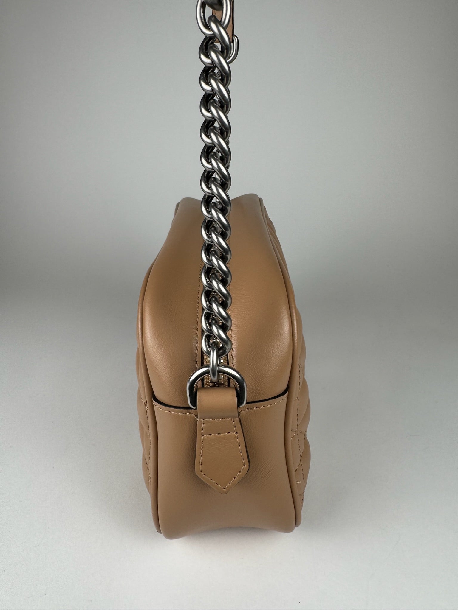 Gucci GG Marmont Camera Bag Small - respace.studio