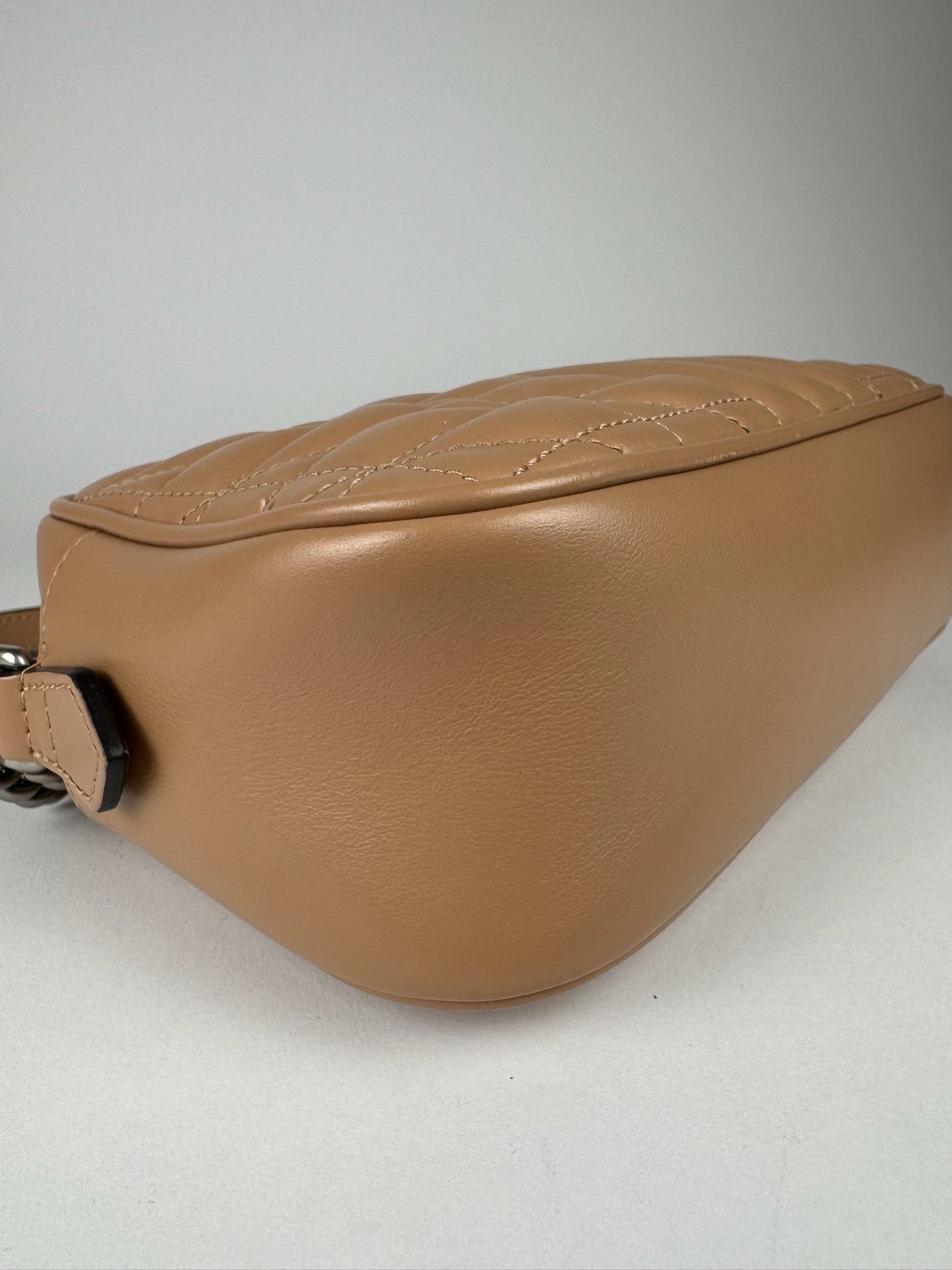 Gucci GG Marmont Camera Bag Small - respace.studio