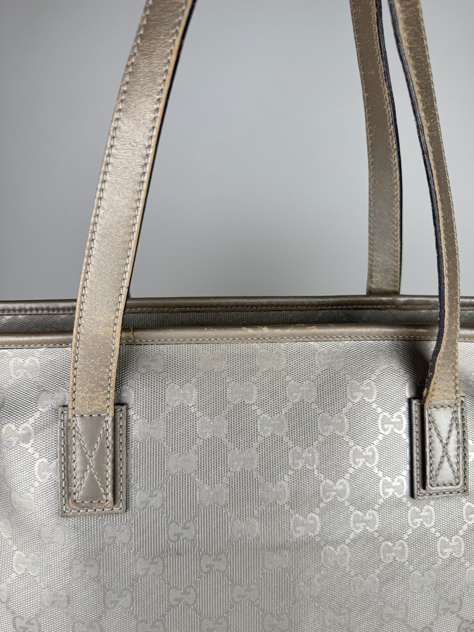 Gucci Imprime Metallic Tote - respace.studio