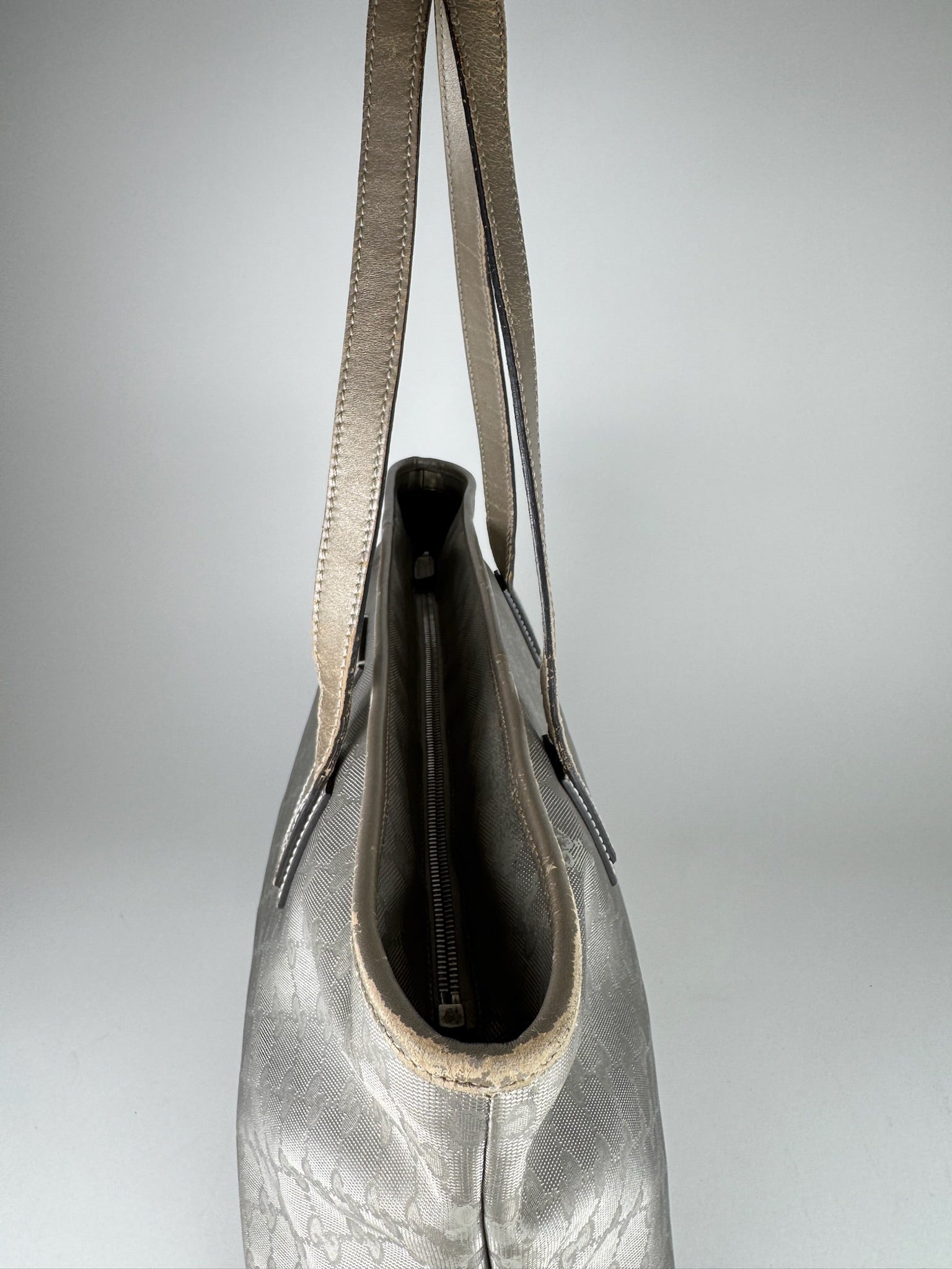 Gucci Imprime Metallic Tote - respace.studio