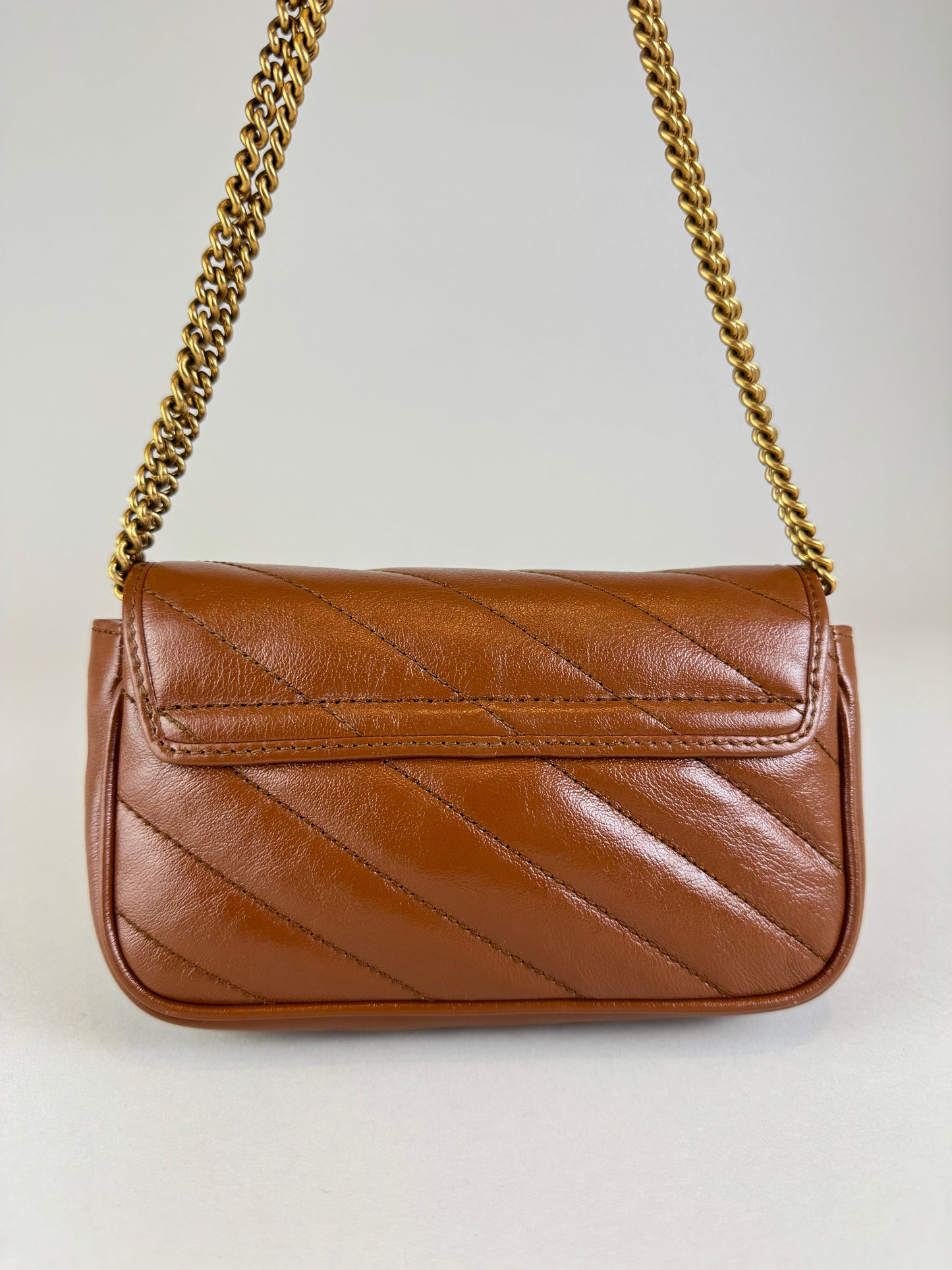 Gucci Marmont Supermini - respace.studio