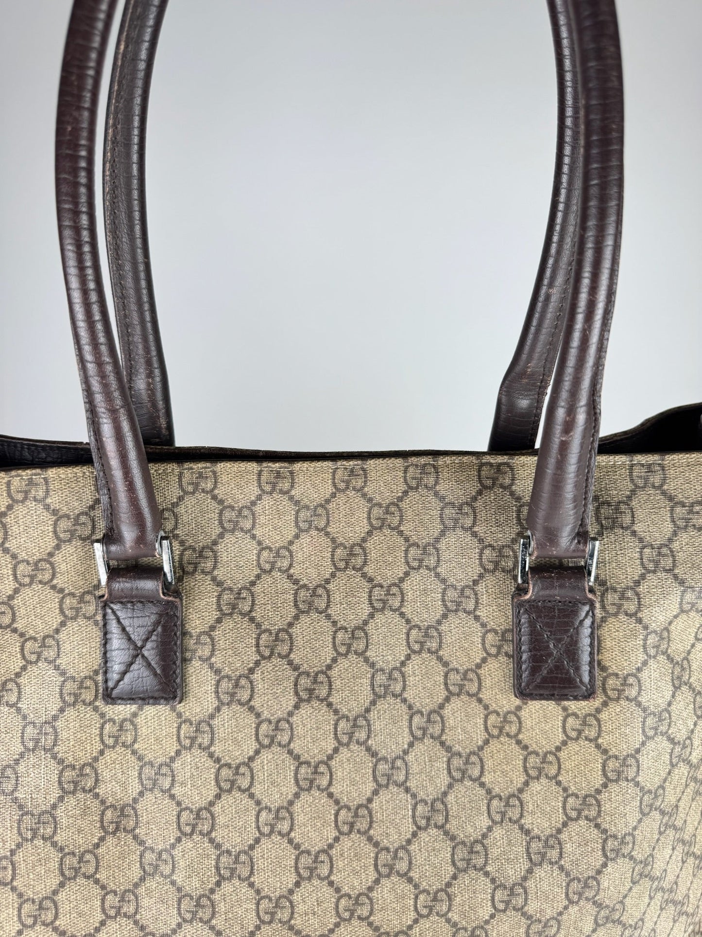 Gucci Supreme Tote - respace.studio