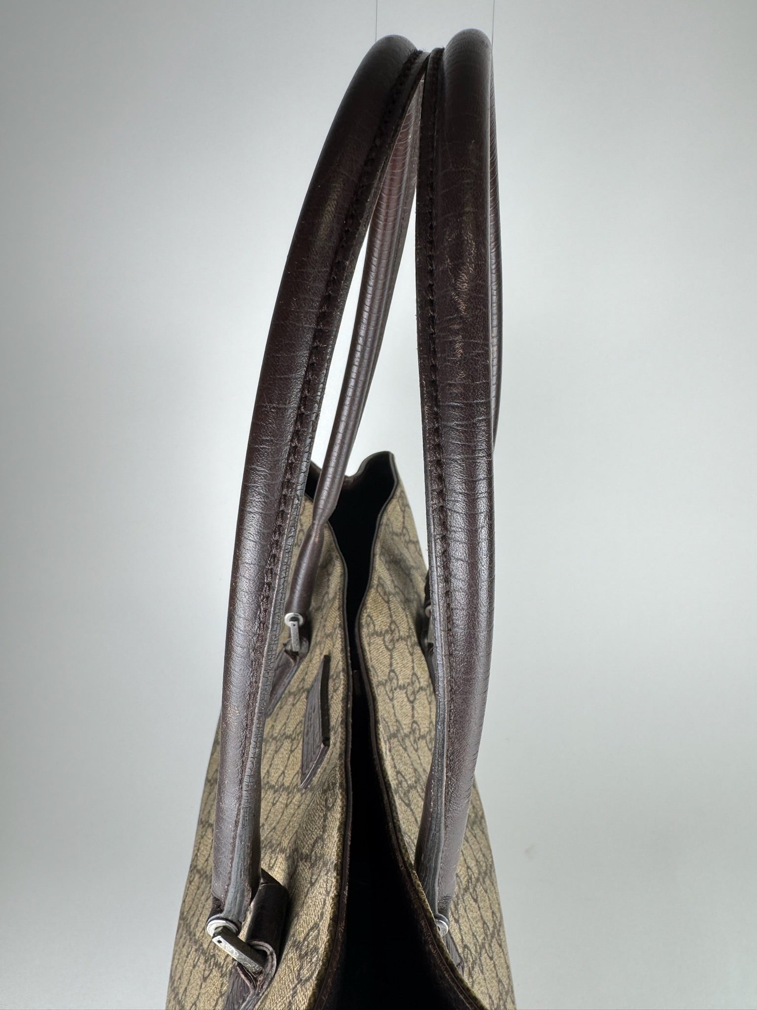 Gucci Supreme Tote - respace.studio