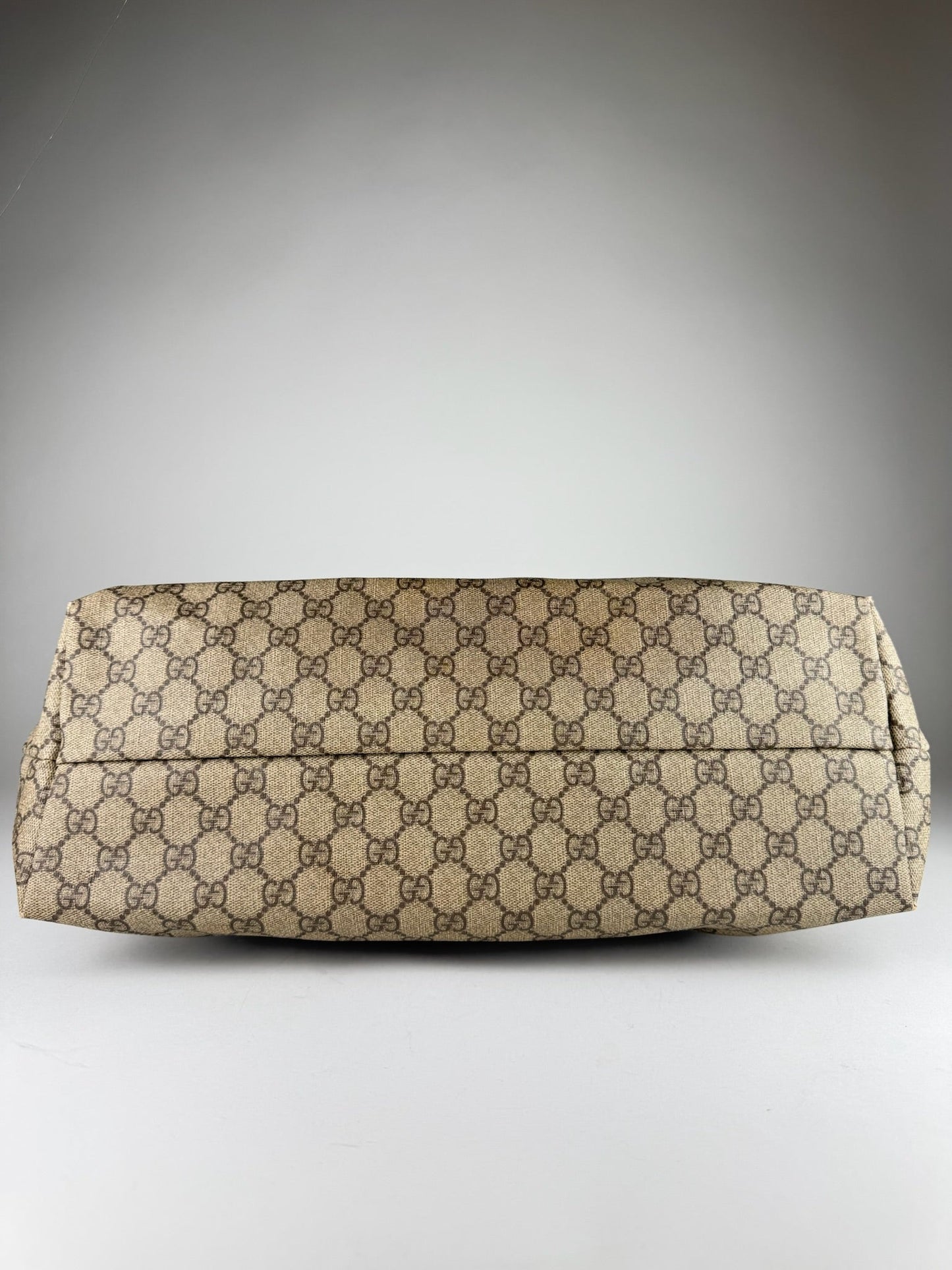 Gucci Supreme Tote - respace.studio