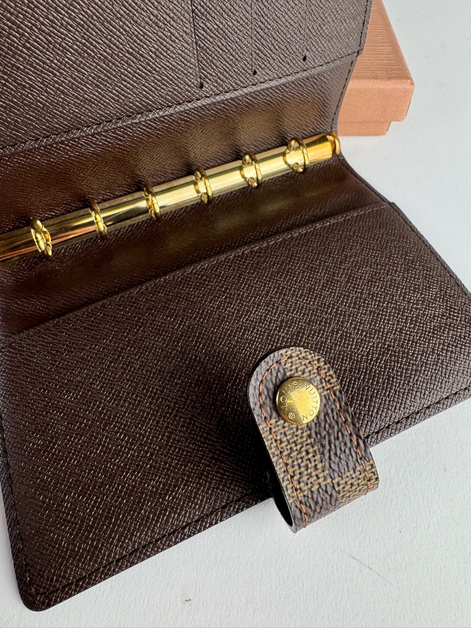 Louis Vuitton Agenda MM - respace.studio