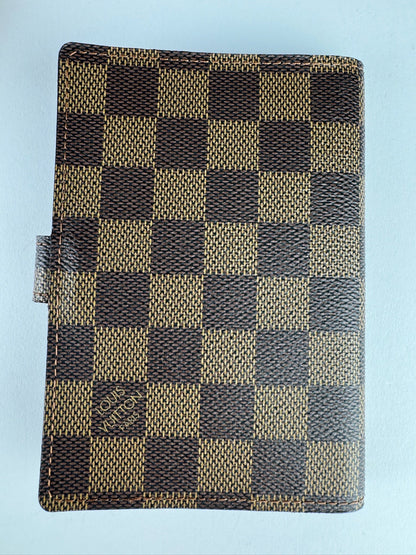 Louis Vuitton Agenda MM - respace.studio
