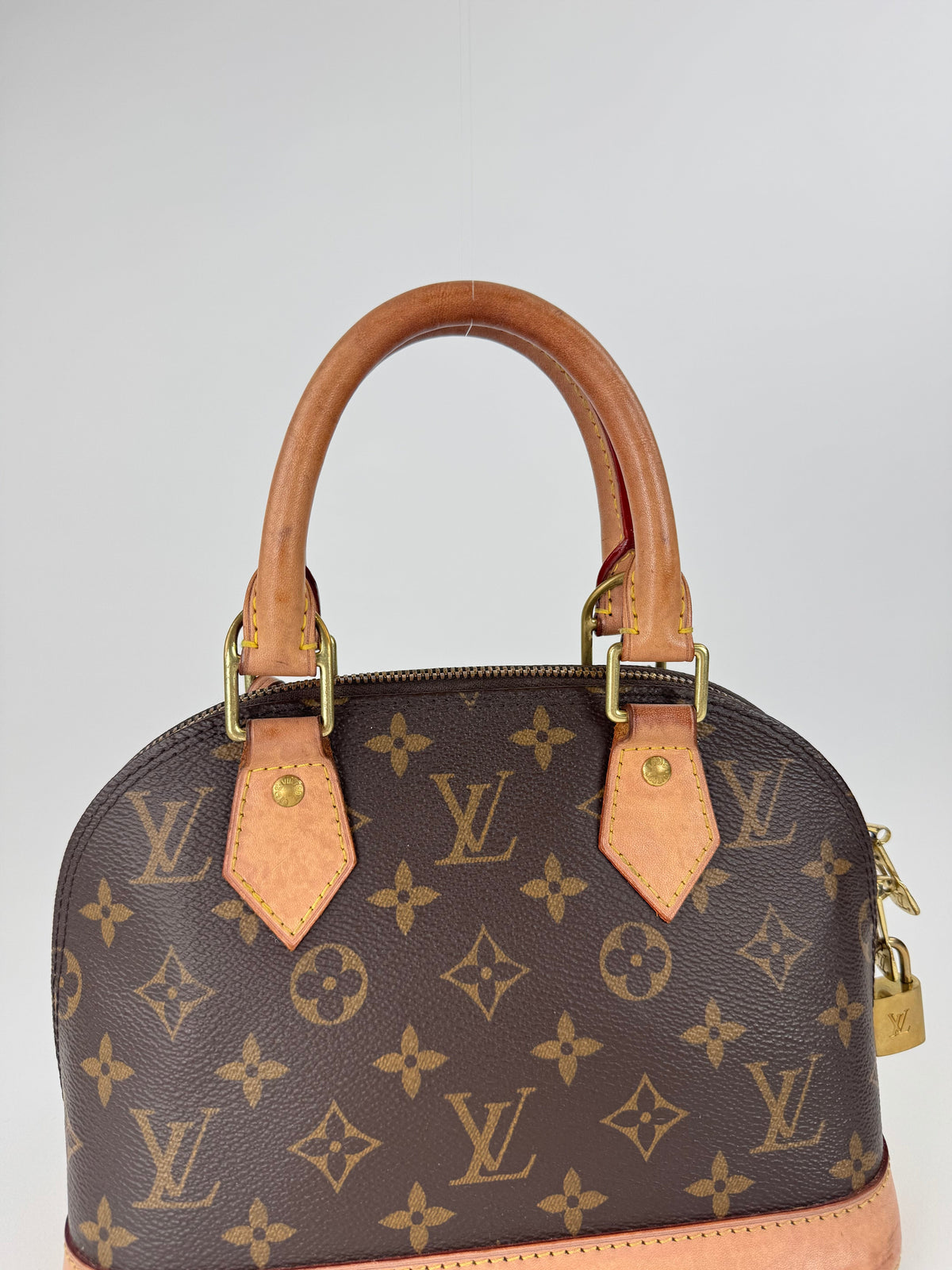 Louis Vuitton Alma BB - respace.studio