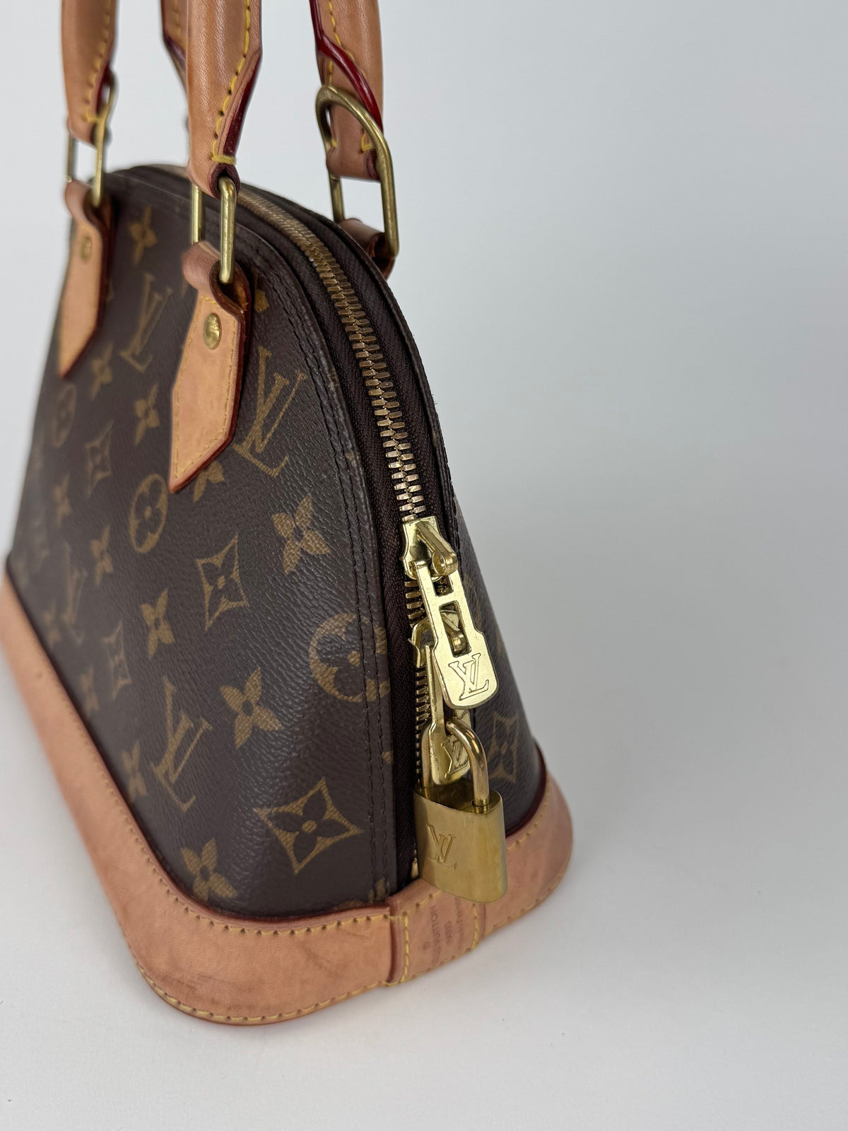 Louis Vuitton Alma BB - respace.studio