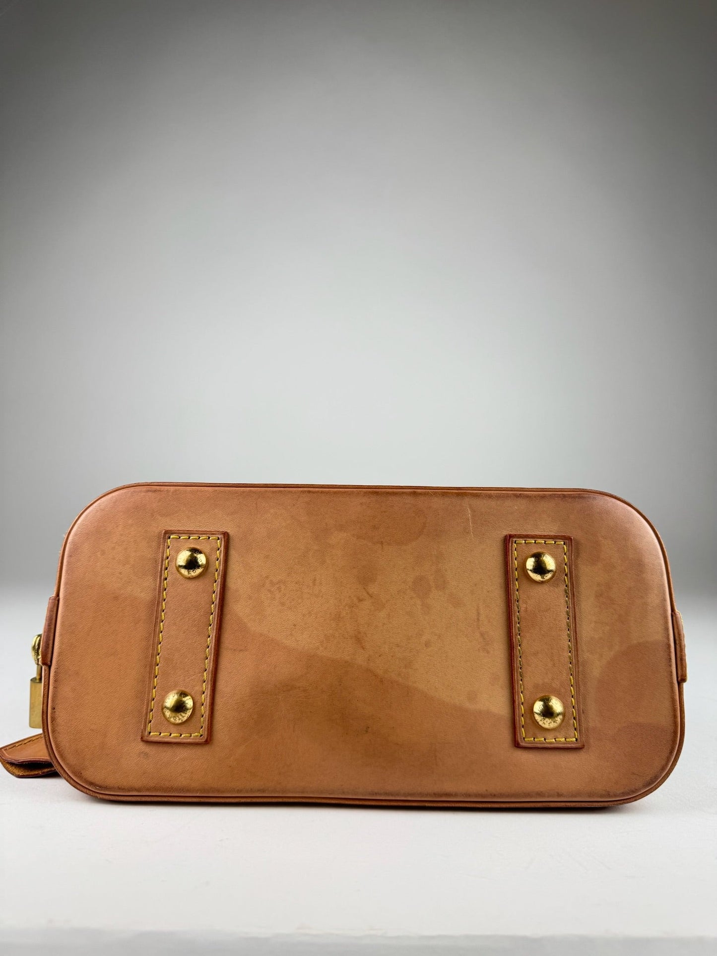 Louis Vuitton Alma BB - respace.studio