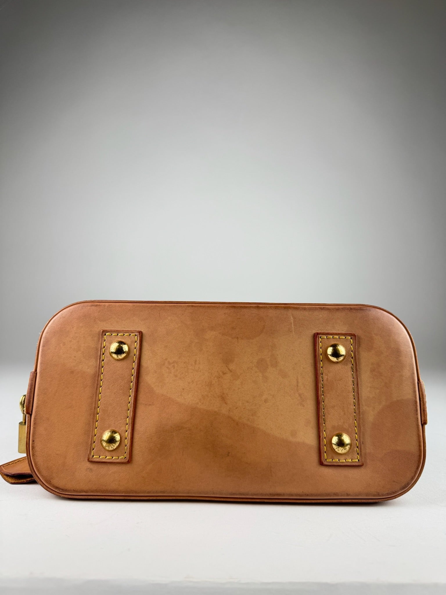 Louis Vuitton Alma BB - respace.studio