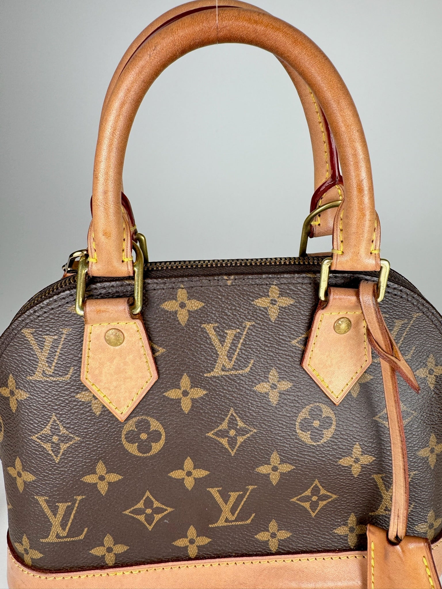 Louis Vuitton Alma BB - respace.studio