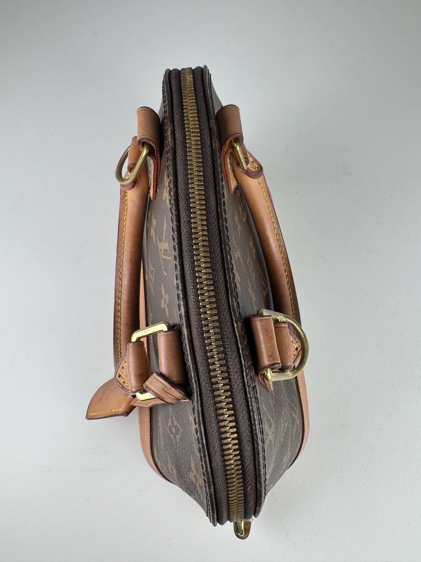 Louis Vuitton Alma BB - respace.studio