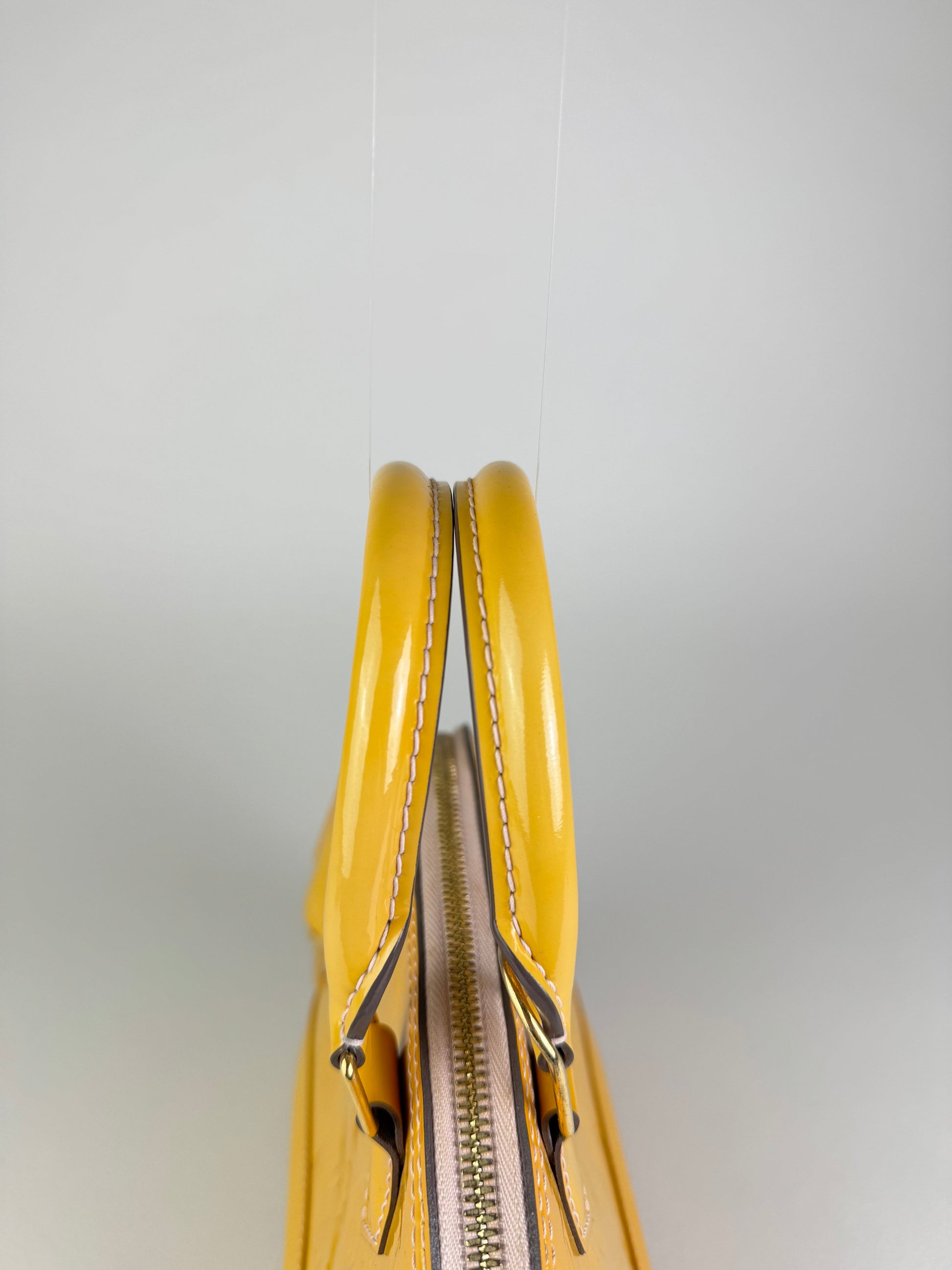 Louis Vuitton Alma BB Vernice - respace.studio