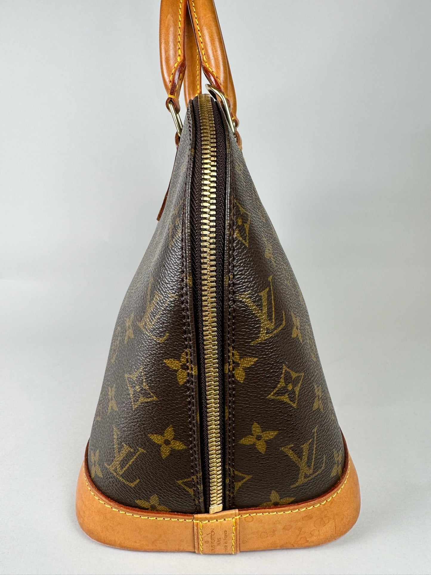 Louis Vuitton Alma PM - respace.studio