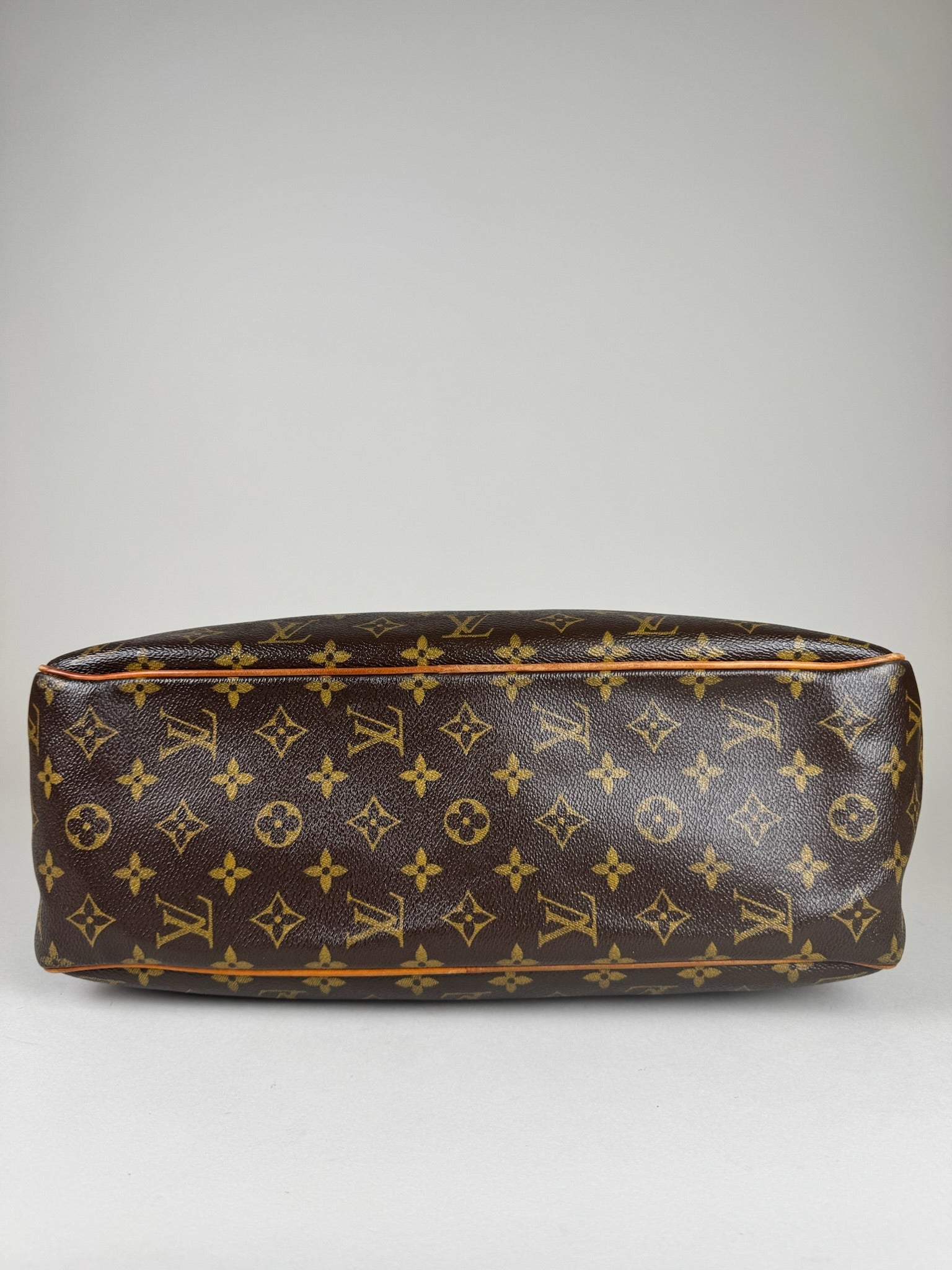 Louis Vuitton Batignolles Horizontal - respace.studio