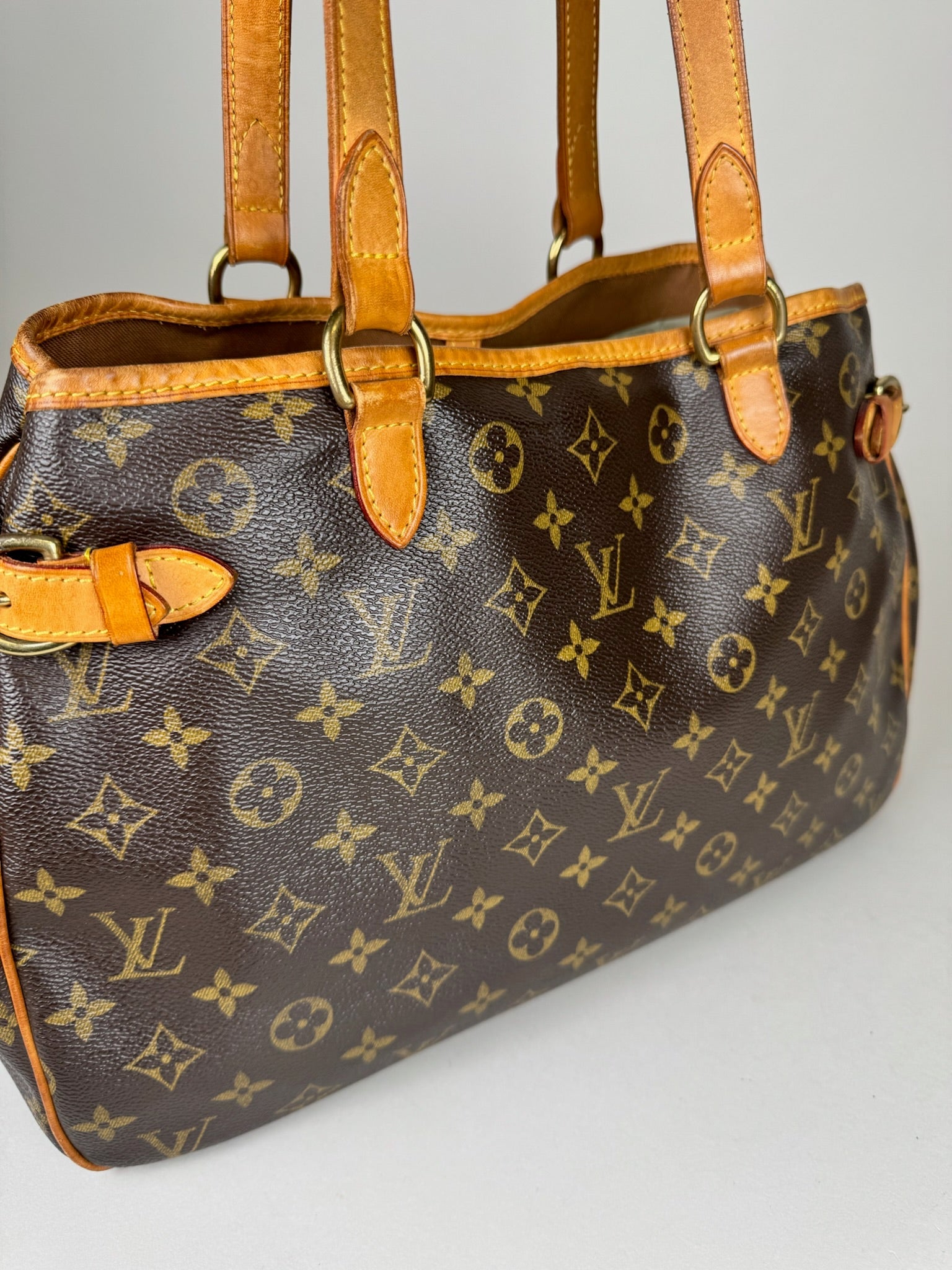 Louis Vuitton Batignolles Horizontal - respace.studio