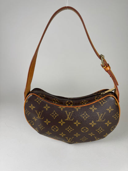 Louis Vuitton Croissant - respace.studio