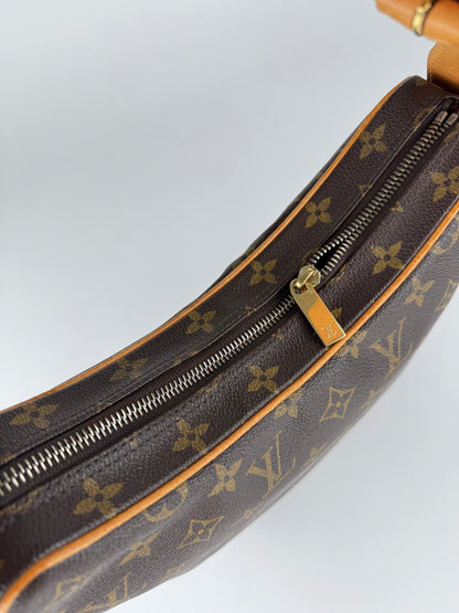 Louis Vuitton Croissant GM - respace.studio