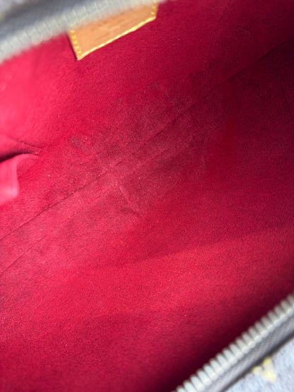 Louis Vuitton Croissant GM - respace.studio