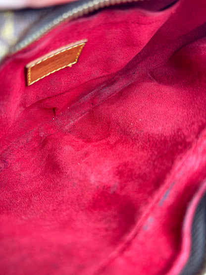 Louis Vuitton Croissant PM - respace.studio
