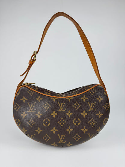 Louis Vuitton Croissant PM - respace.studio