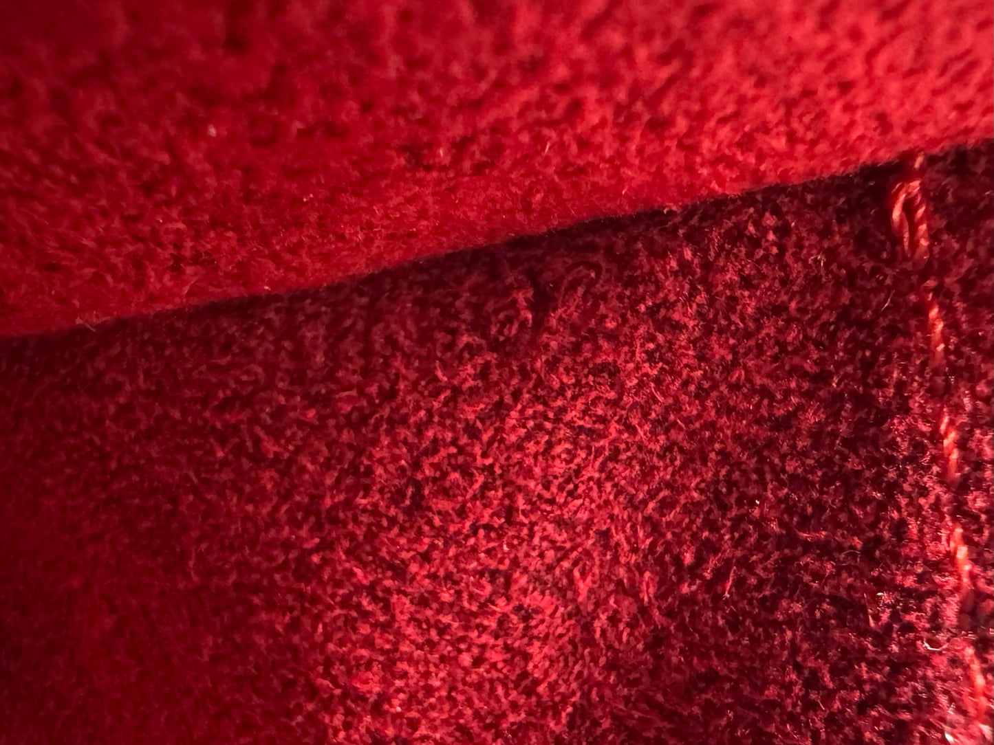 Louis Vuitton Croissant PM - respace.studio
