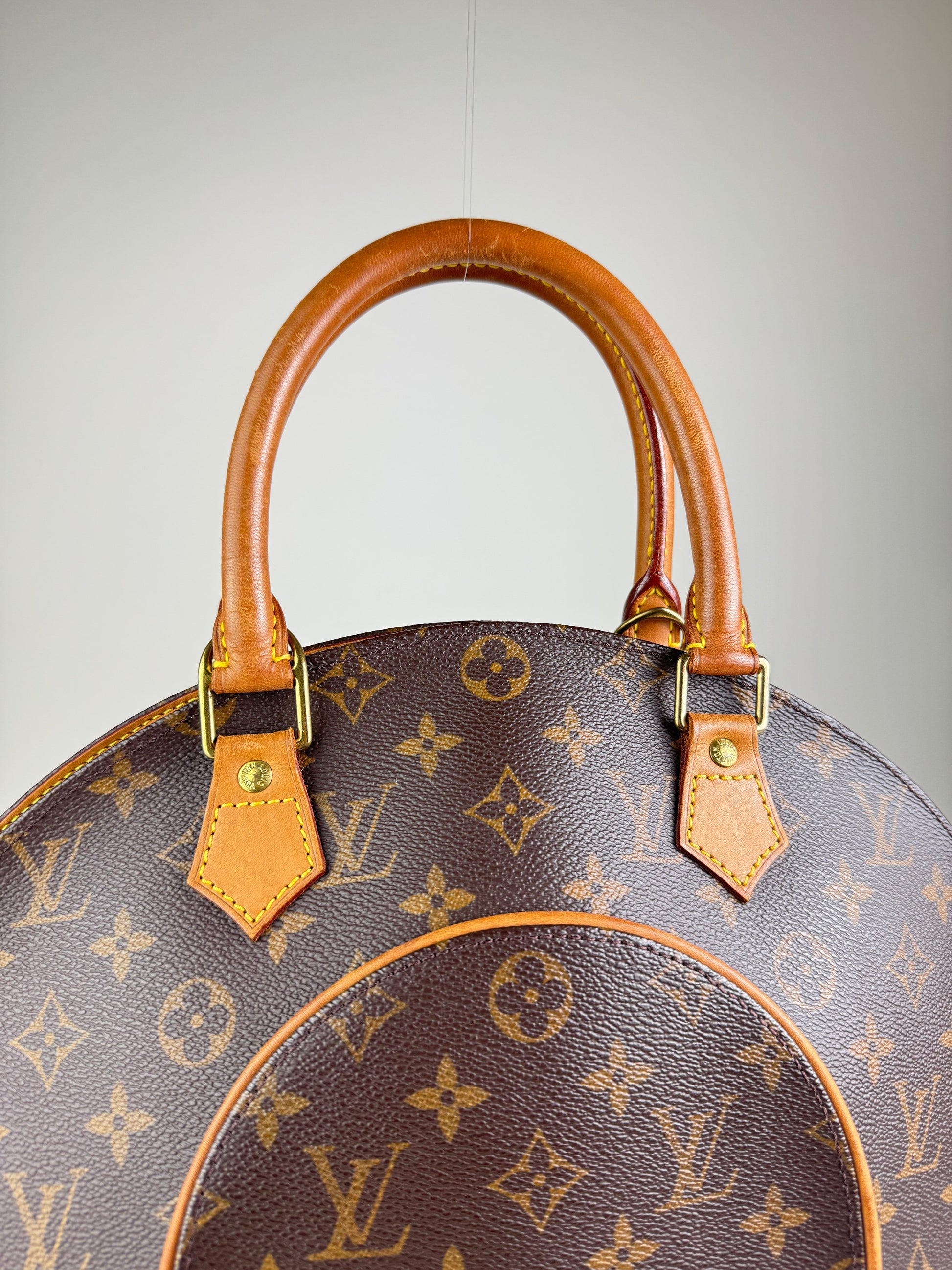 Louis Vuitton Ellipse MM - respace.studio