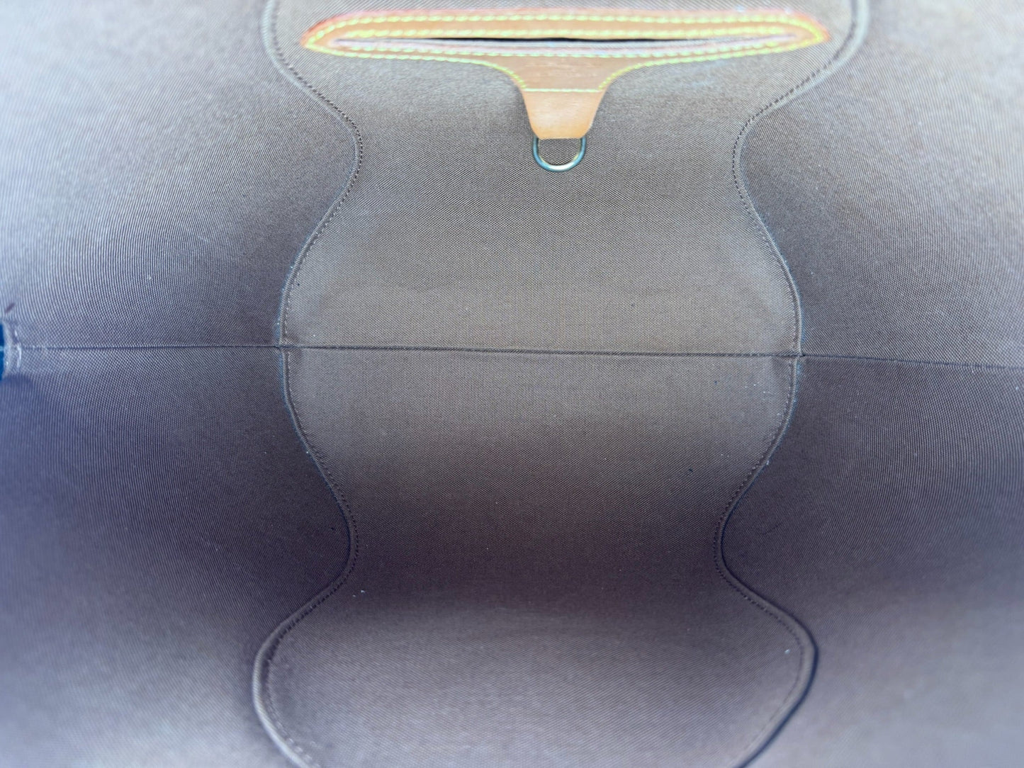 Louis Vuitton Ellipse MM - respace.studio