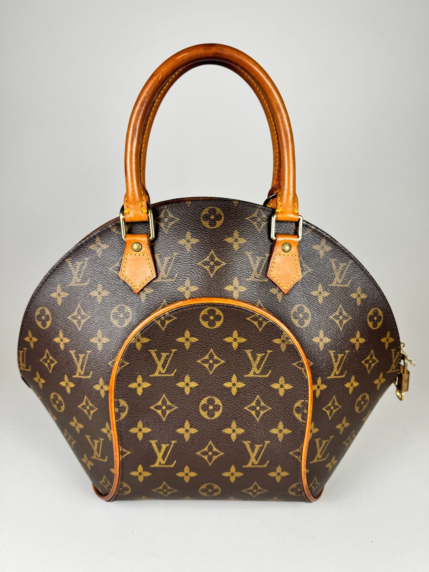 Louis Vuitton Ellipse MM - respace.studio