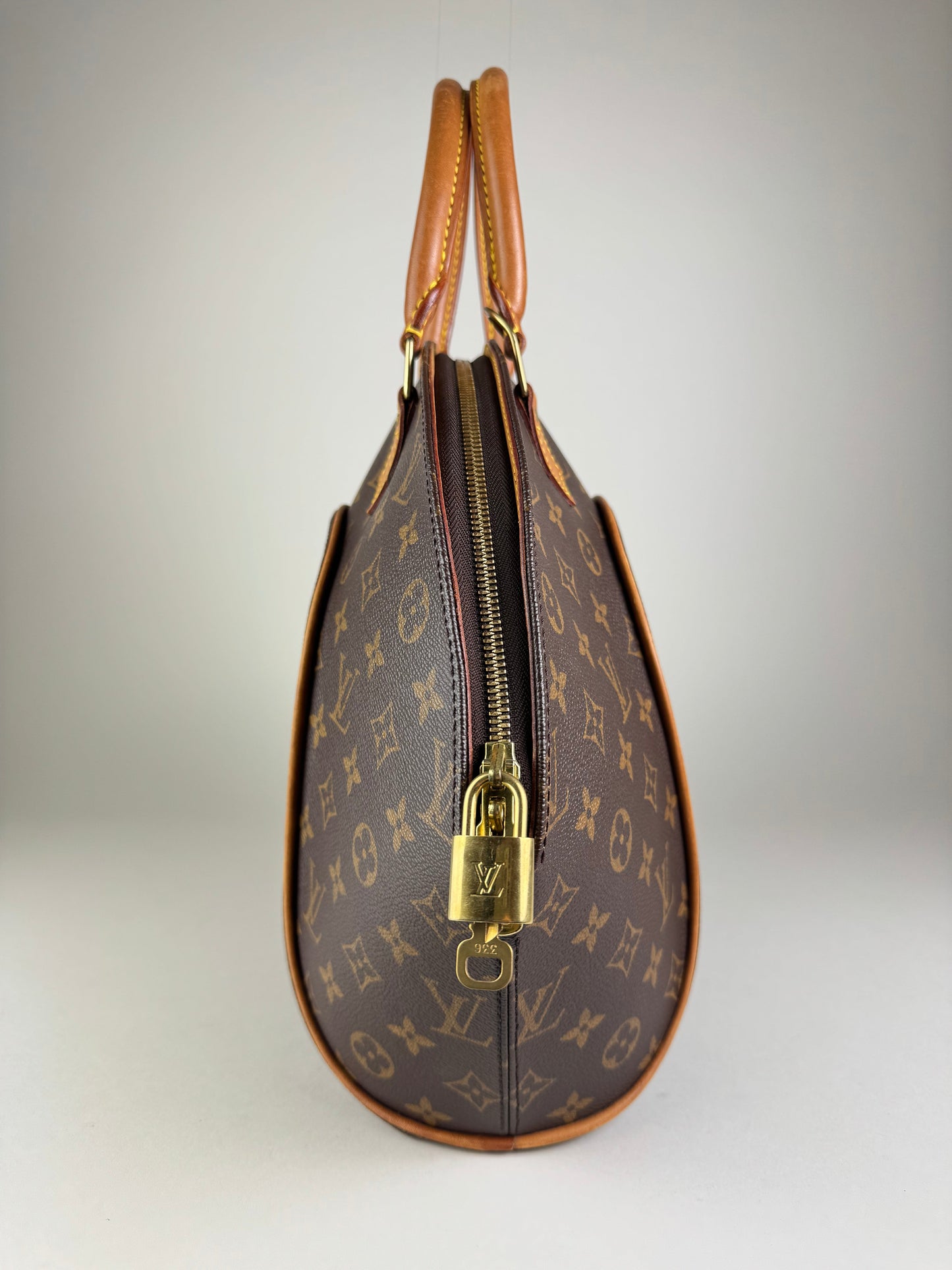 Louis Vuitton Ellipse MM - respace.studio
