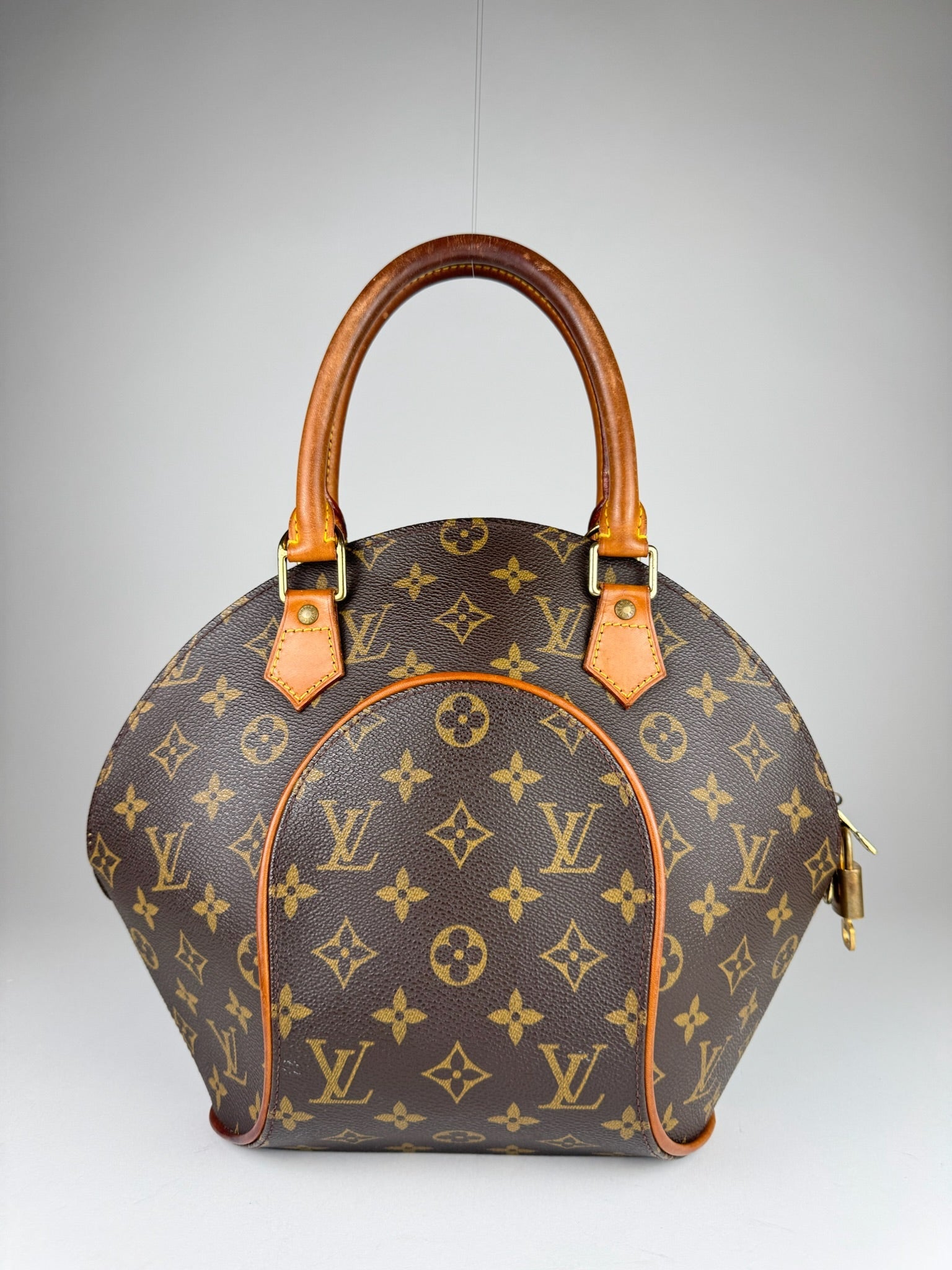 Louis Vuitton Ellipse PM - respace.studio