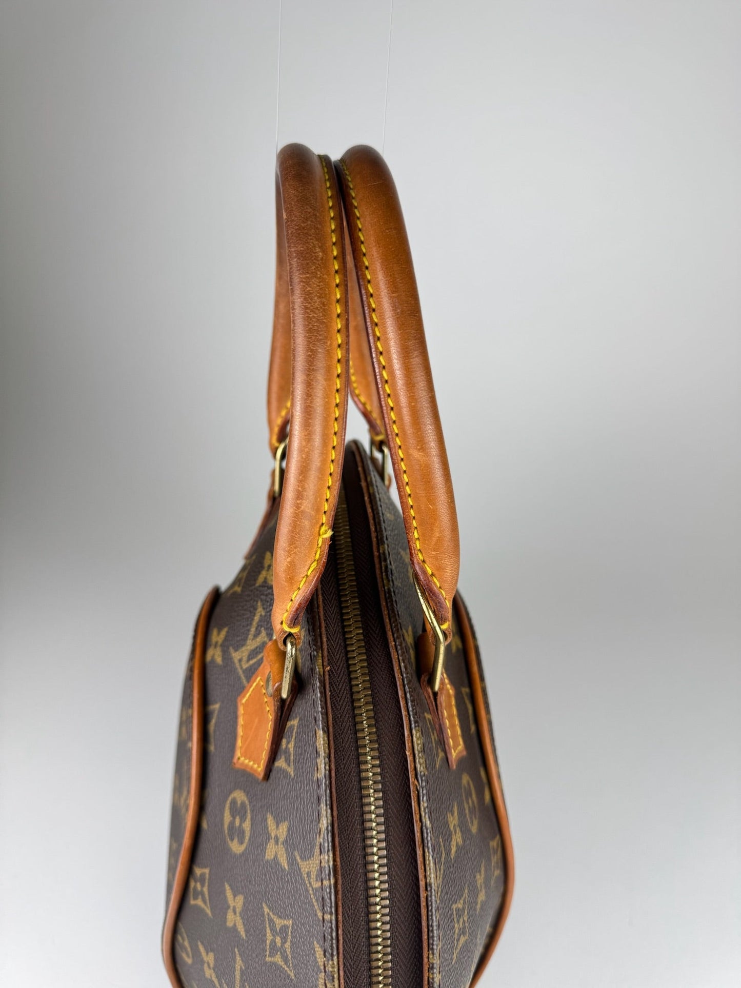 Louis Vuitton Ellipse PM - respace.studio