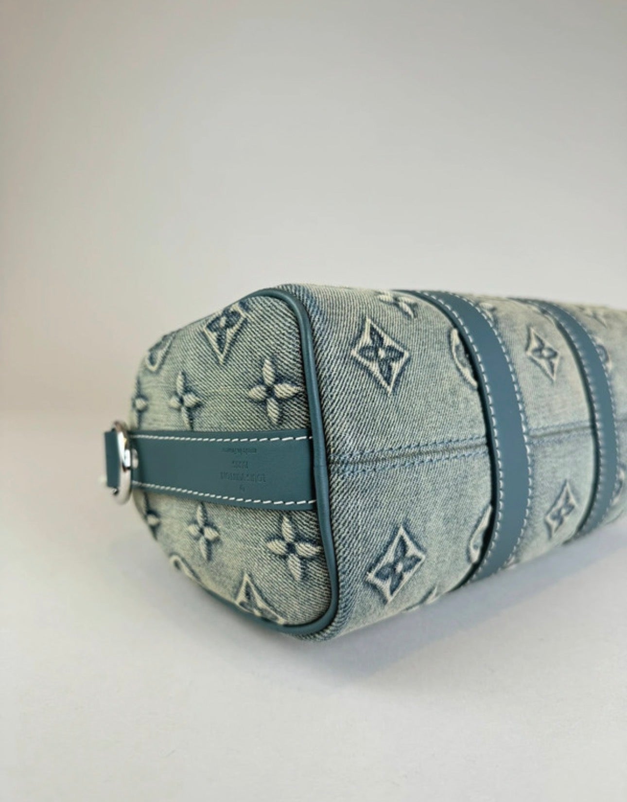 Louis Vuitton Keepall 25 Bandouliere - respace.studio