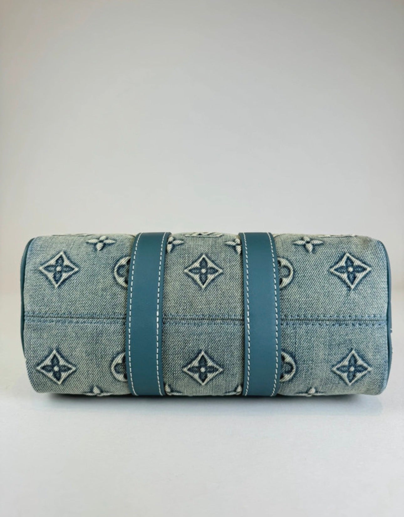 Louis Vuitton Keepall 25 Bandouliere - respace.studio