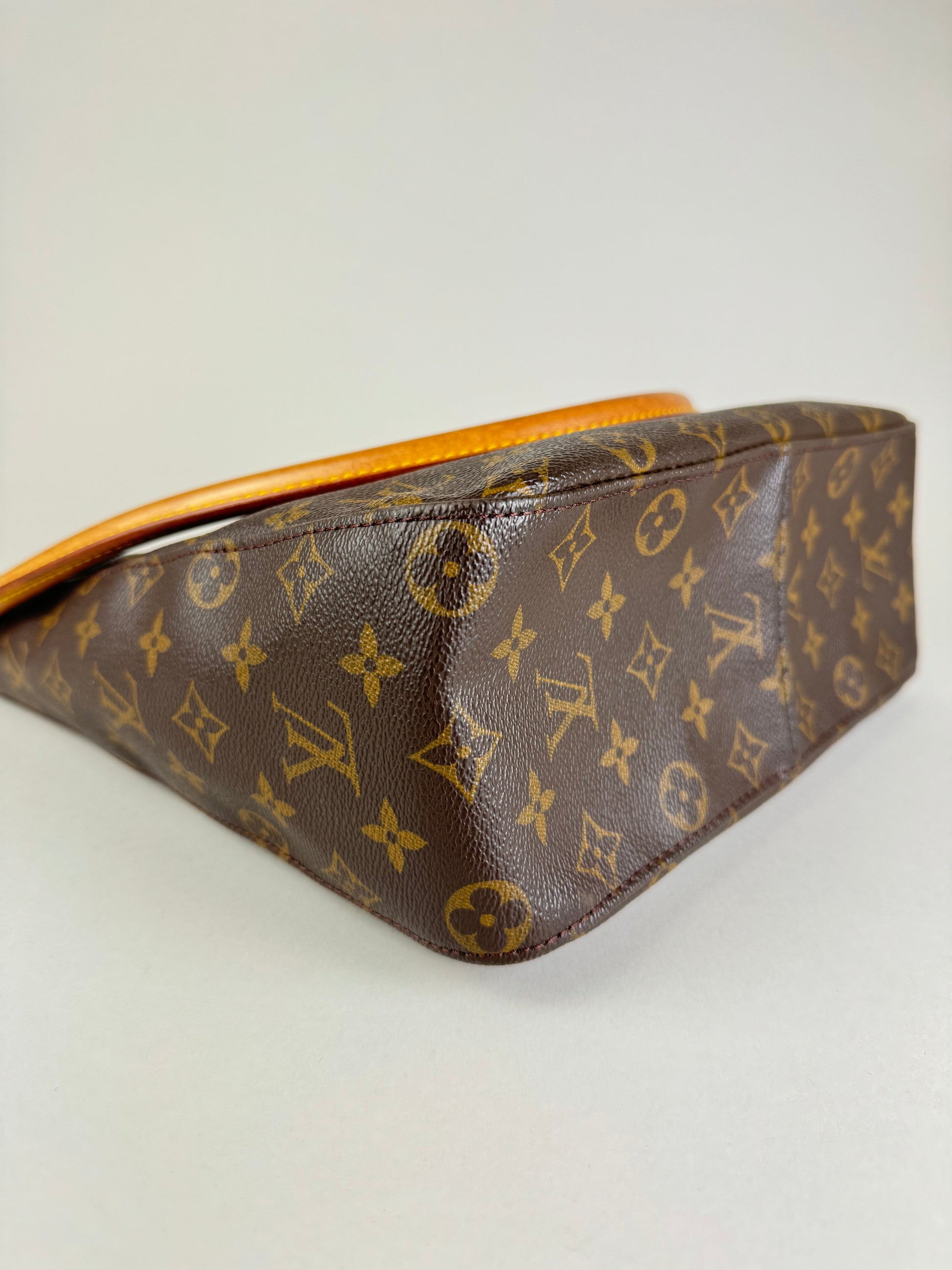 Louis Vuitton Looping GM - respace.studio
