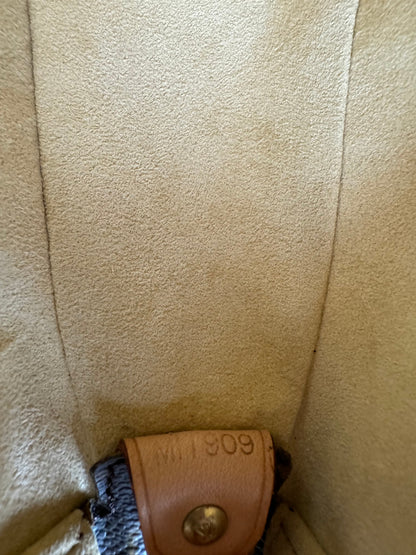 Louis Vuitton Looping GM - respace.studio