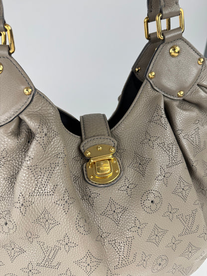 Louis Vuitton Mahina Hobo - respace.studio