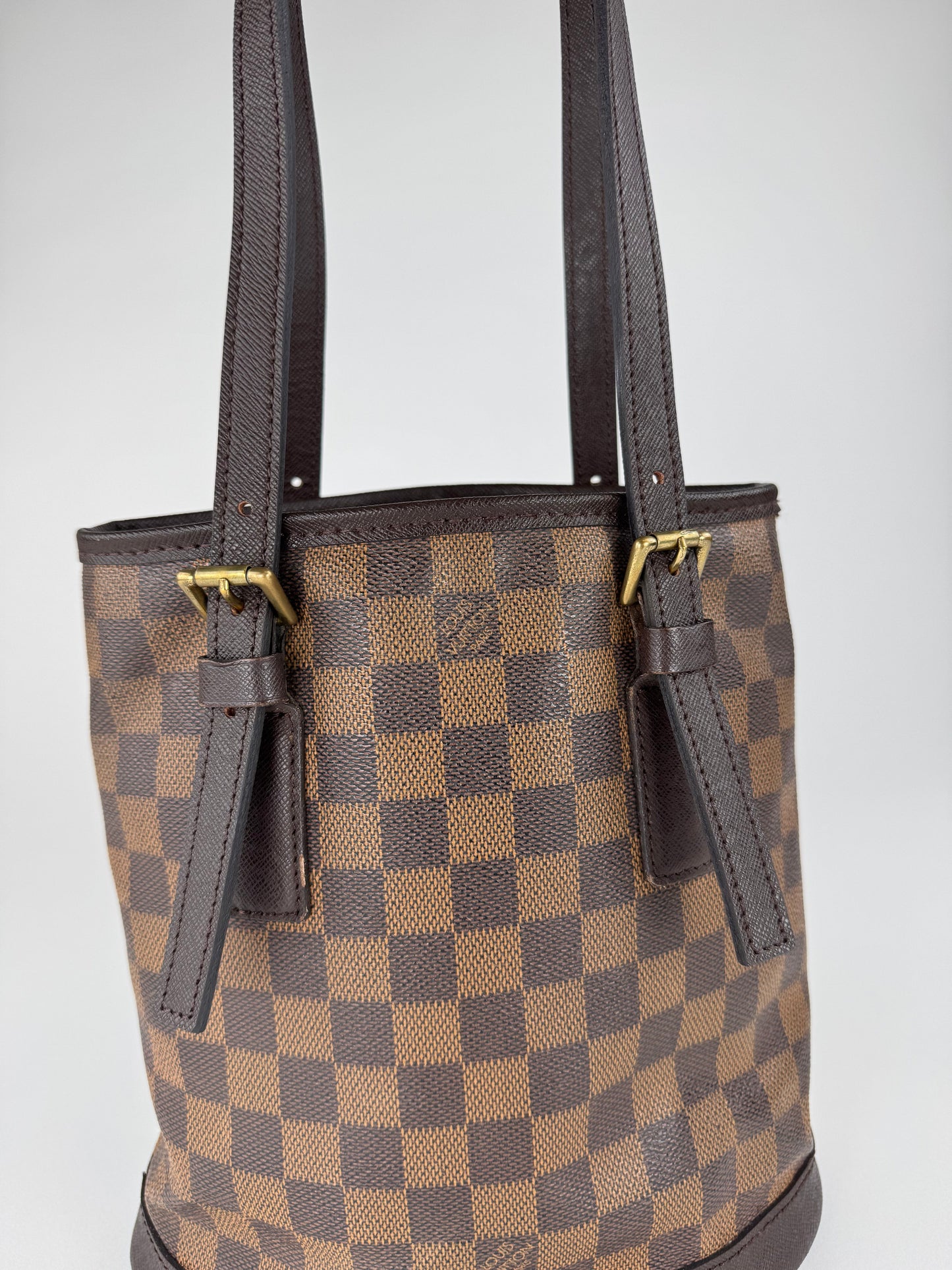 Louis Vuitton Marais - respace.studio