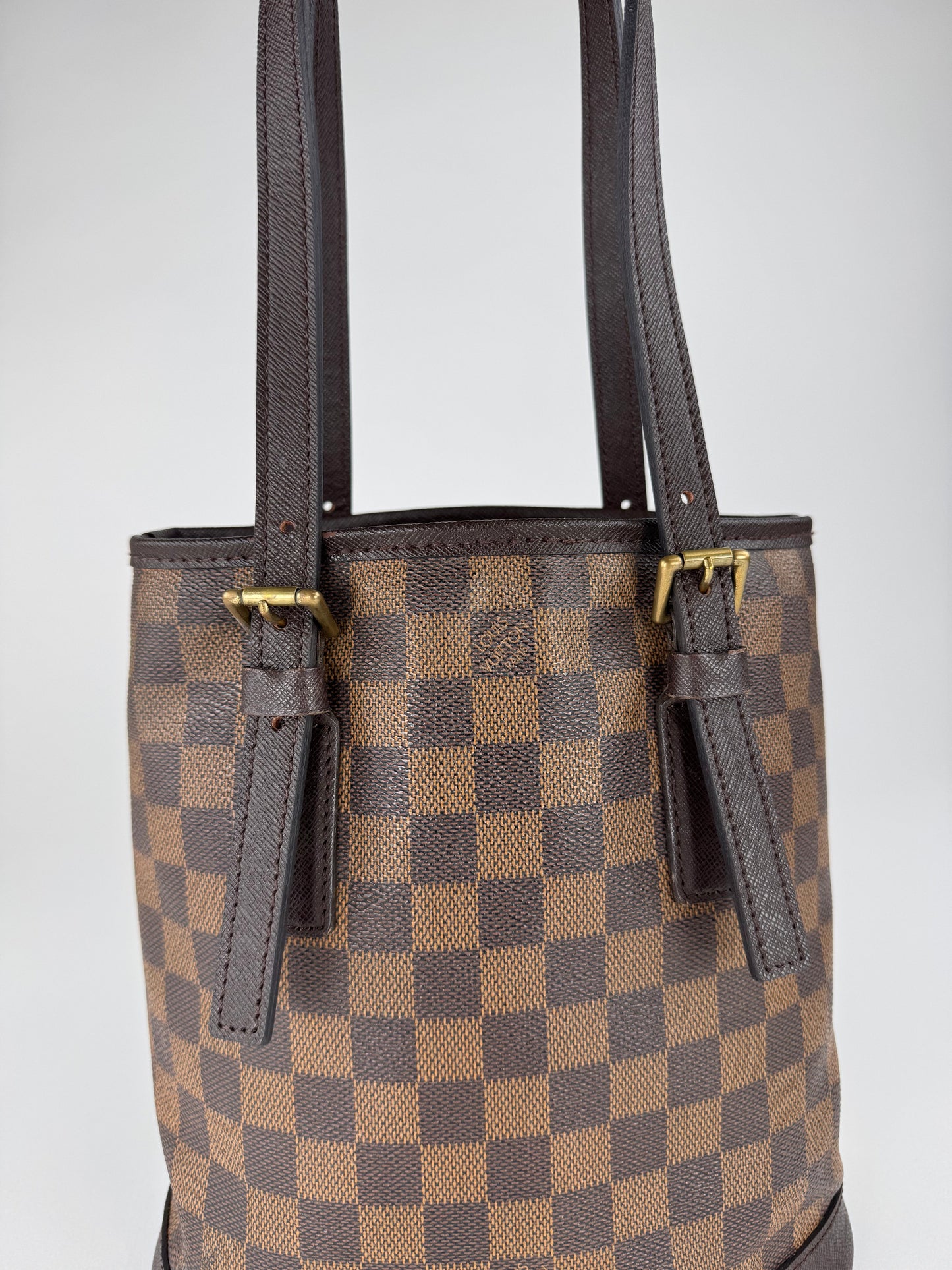 Louis Vuitton Marais - respace.studio