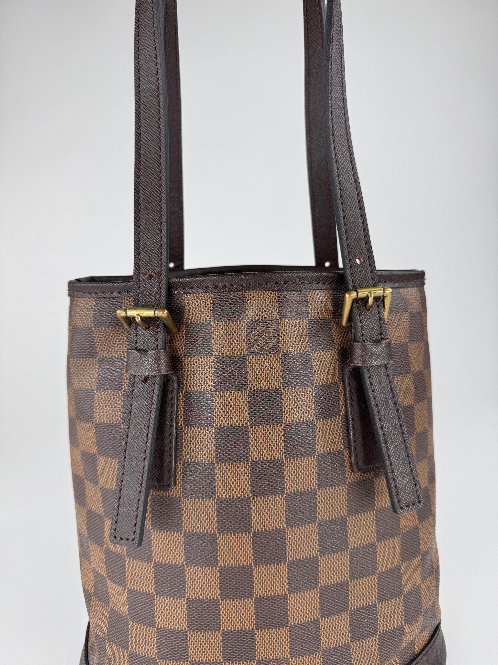 Louis Vuitton Marais - respace.studio