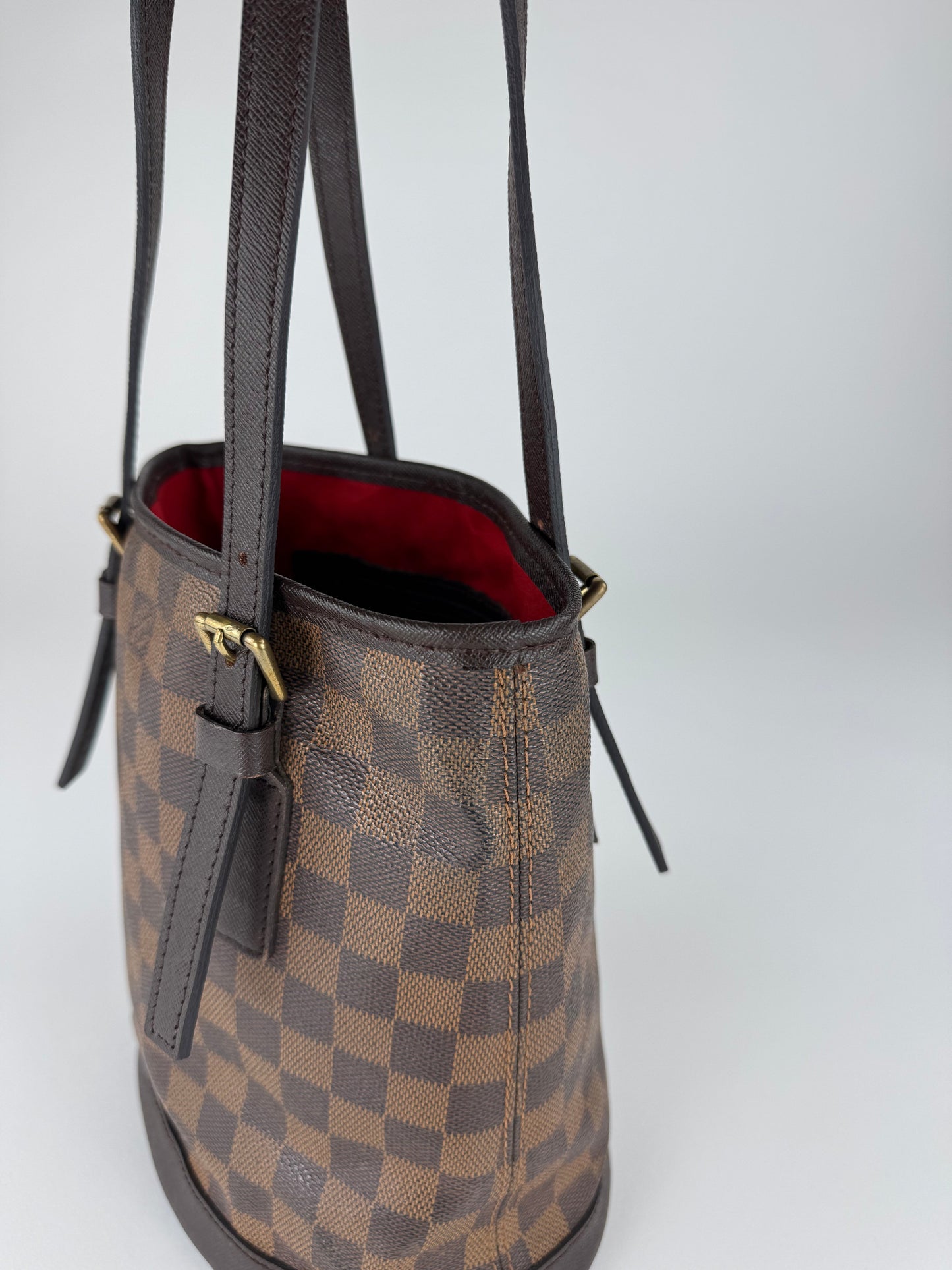 Louis Vuitton Marais - respace.studio