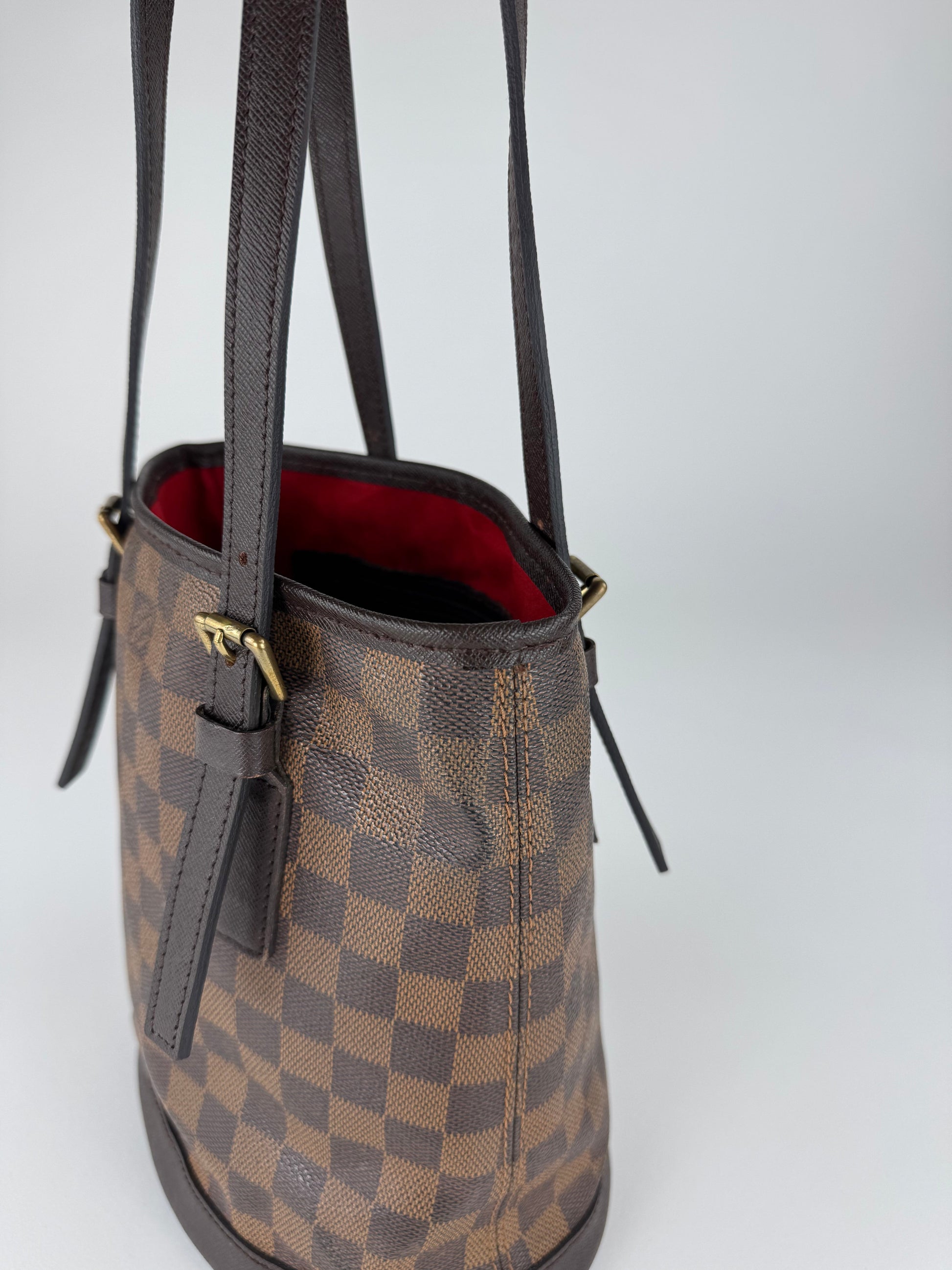 Louis Vuitton Marais - respace.studio