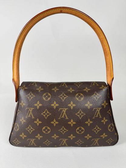 Louis Vuitton Mini Looping - respace.studio