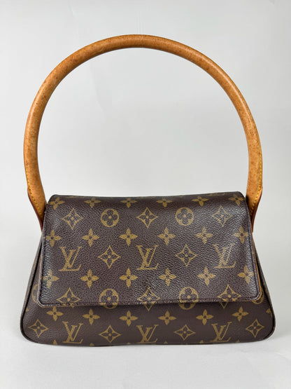 Louis Vuitton Mini Looping - respace.studio