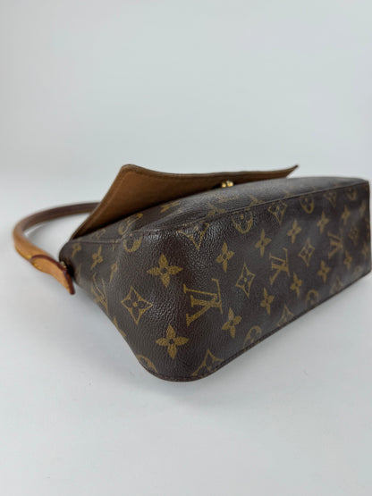 Louis Vuitton Mini Looping - respace.studio