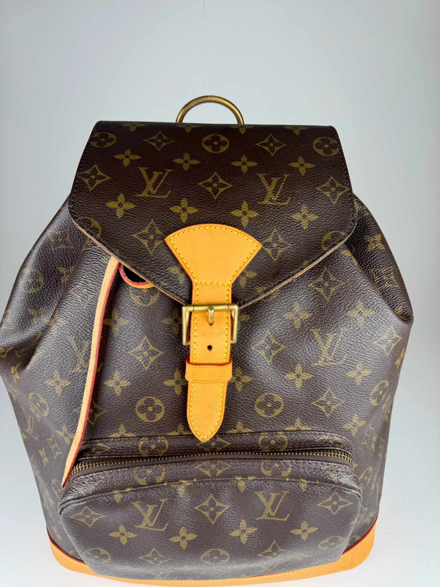 Louis Vuitton Montsouris GM - respace.studio