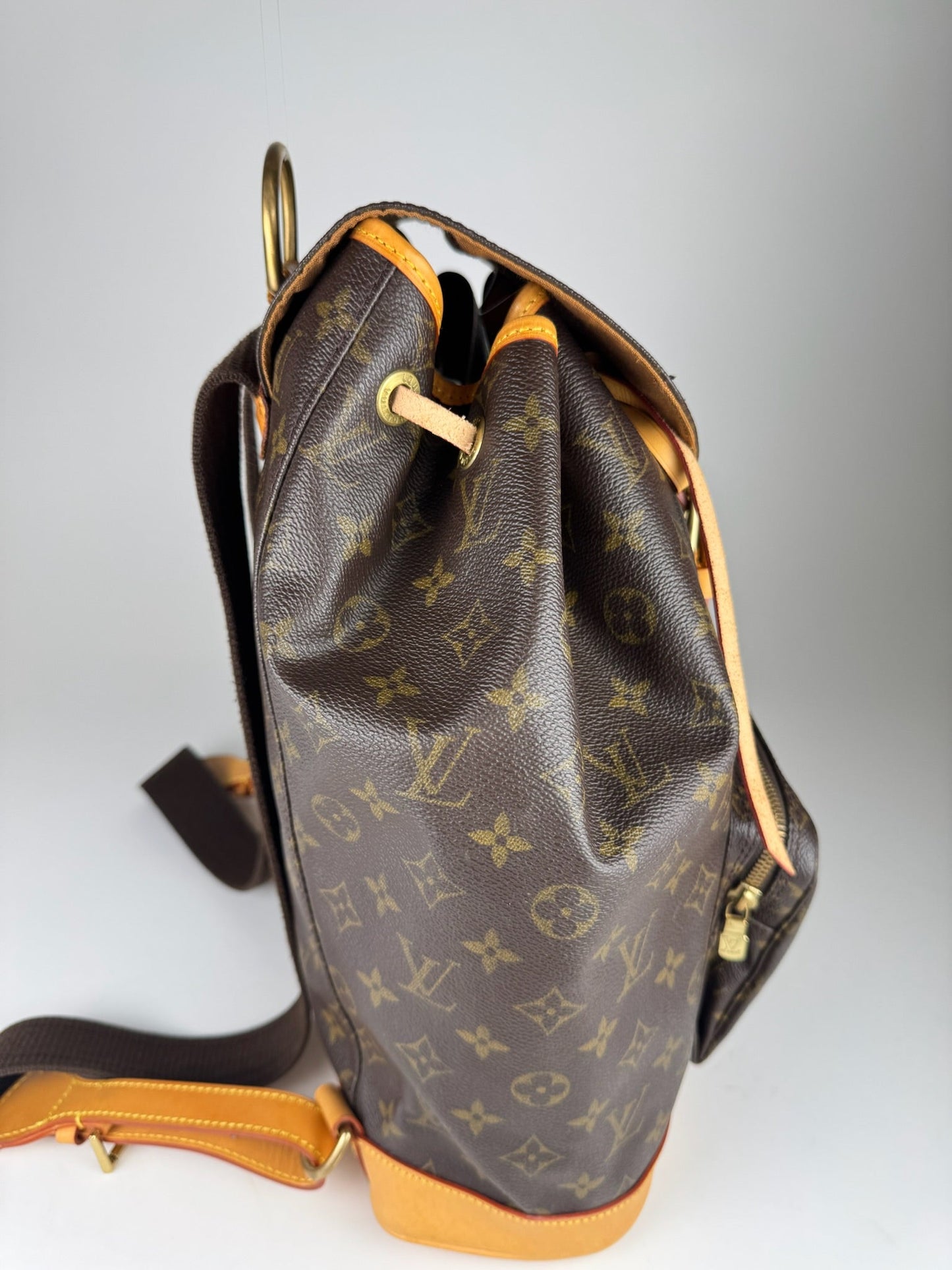 Louis Vuitton Montsouris GM - respace.studio