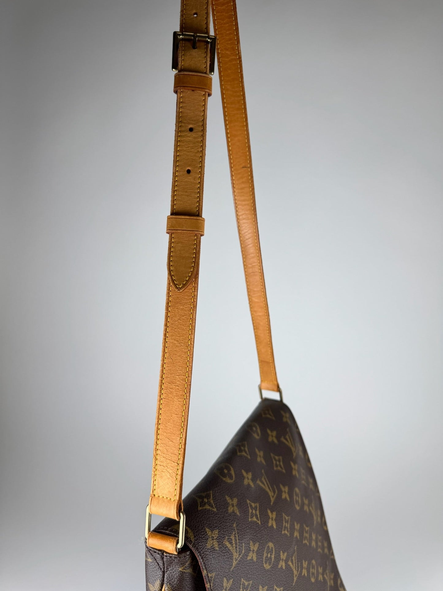 Louis Vuitton Musette - respace.studio