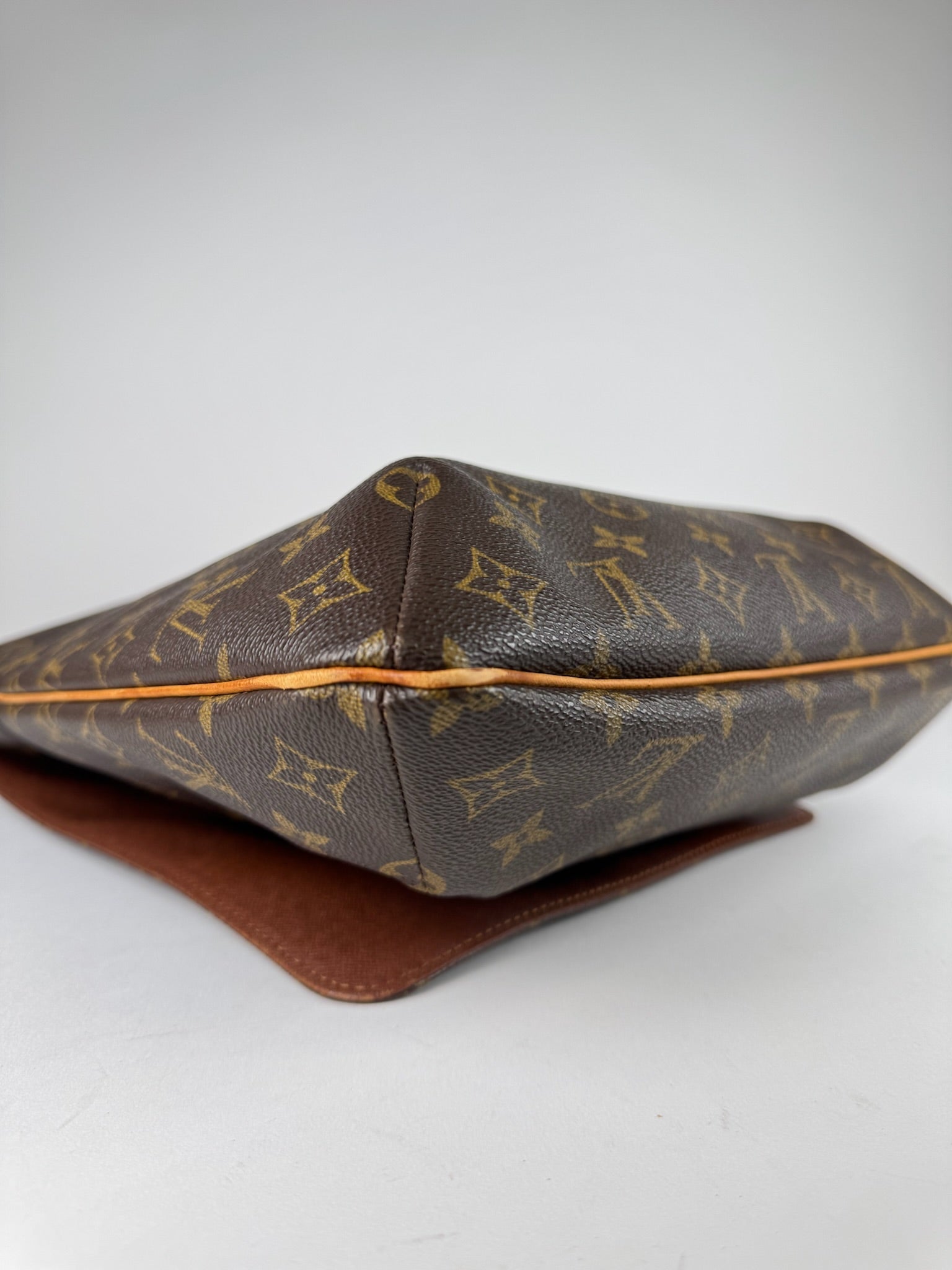 Louis Vuitton Musette - respace.studio