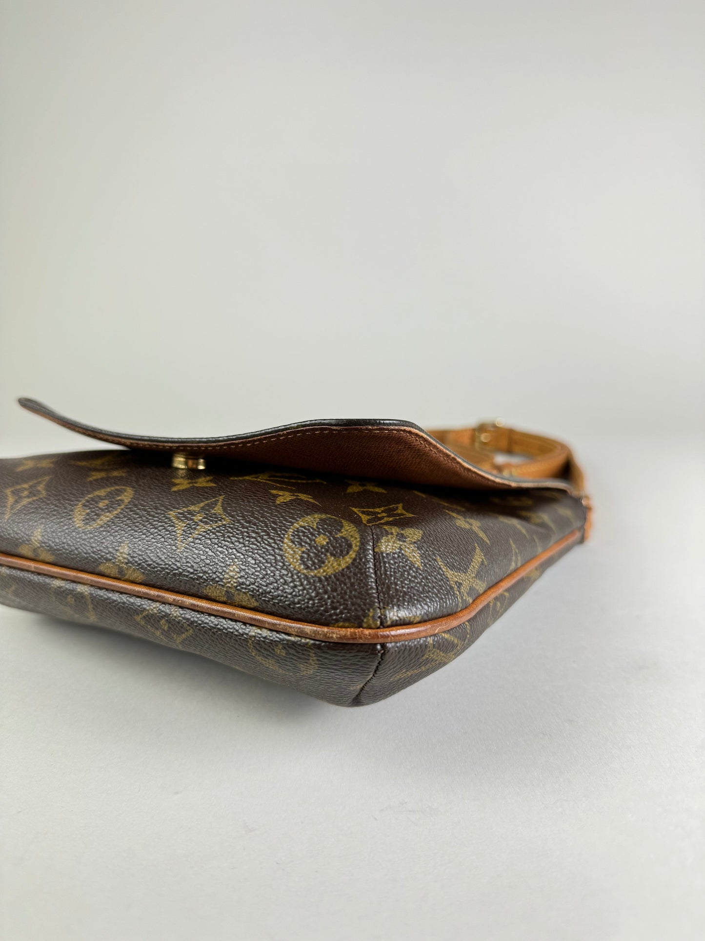 Louis Vuitton Musette Salsa - respace.studio